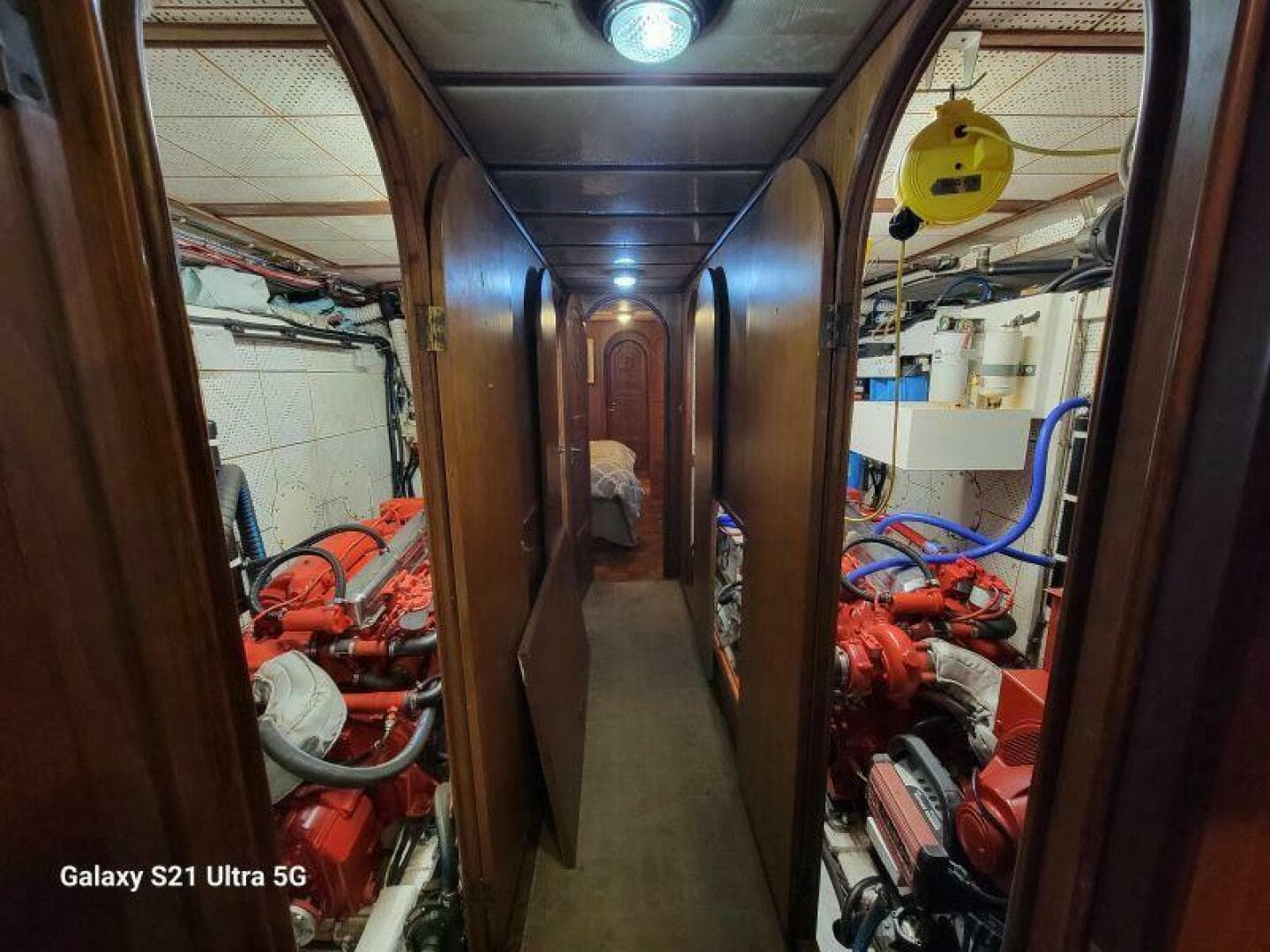 1987 Marine Trader Wide Body — photo 111