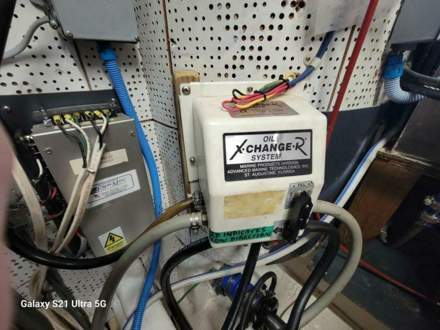 1987 Marine Trader Wide Body — photo 125