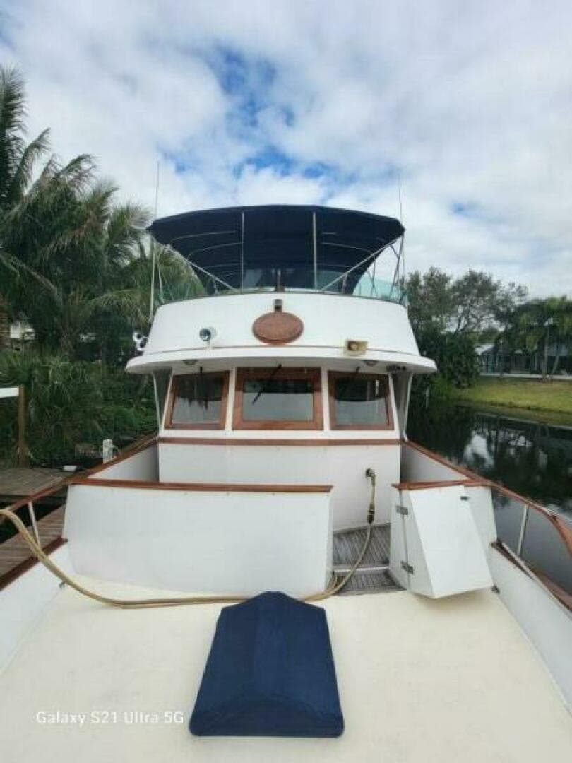 1987 Marine Trader Wide Body — photo 7