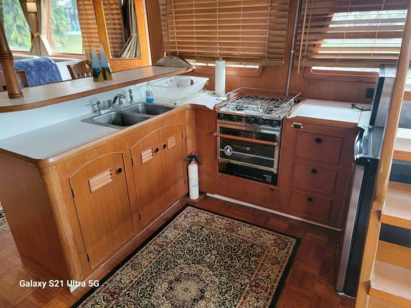 1987 Marine Trader Wide Body — photo 58