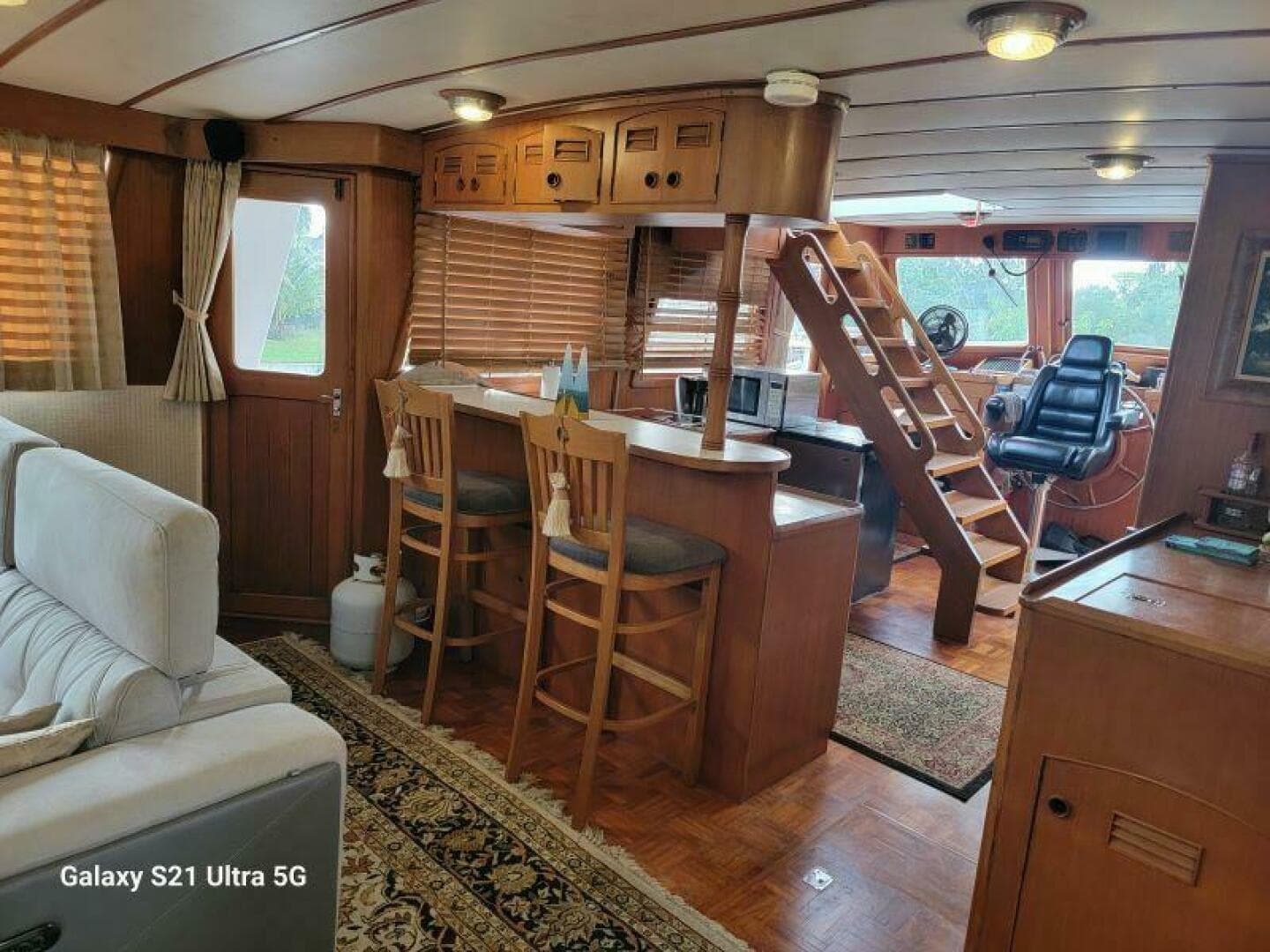 1987 Marine Trader Wide Body — photo 66