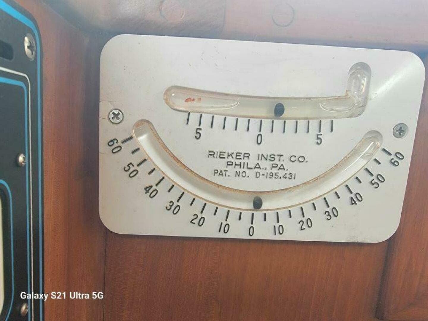 1987 Marine Trader Wide Body — photo 43