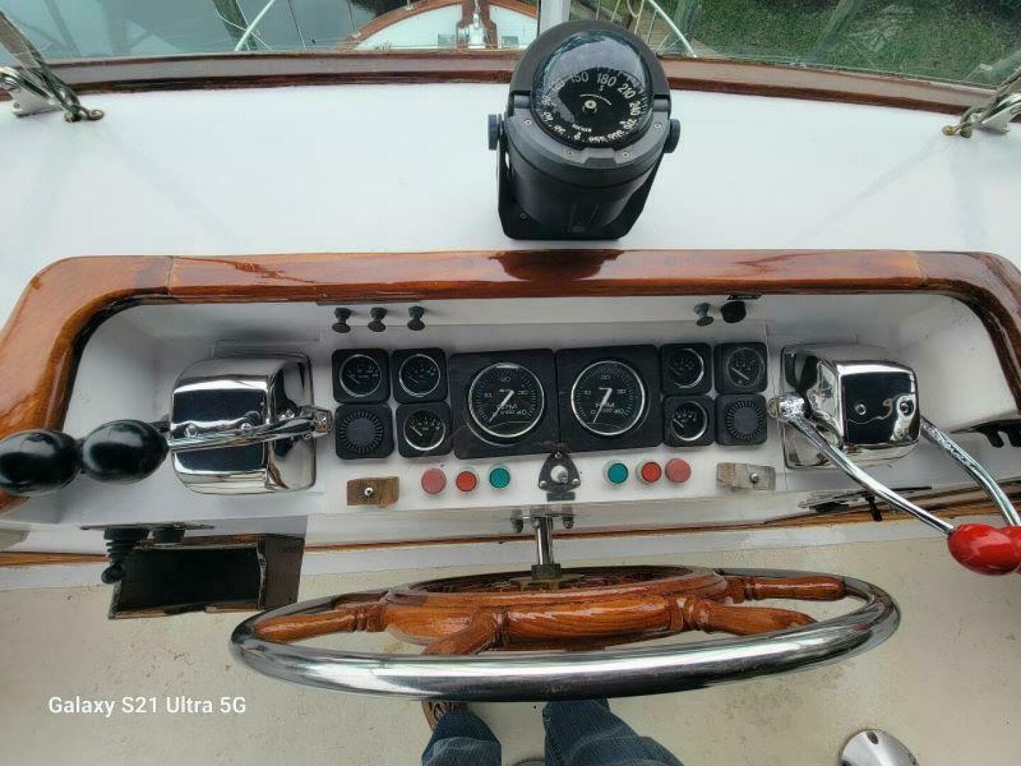 1987 Marine Trader Wide Body — photo 49