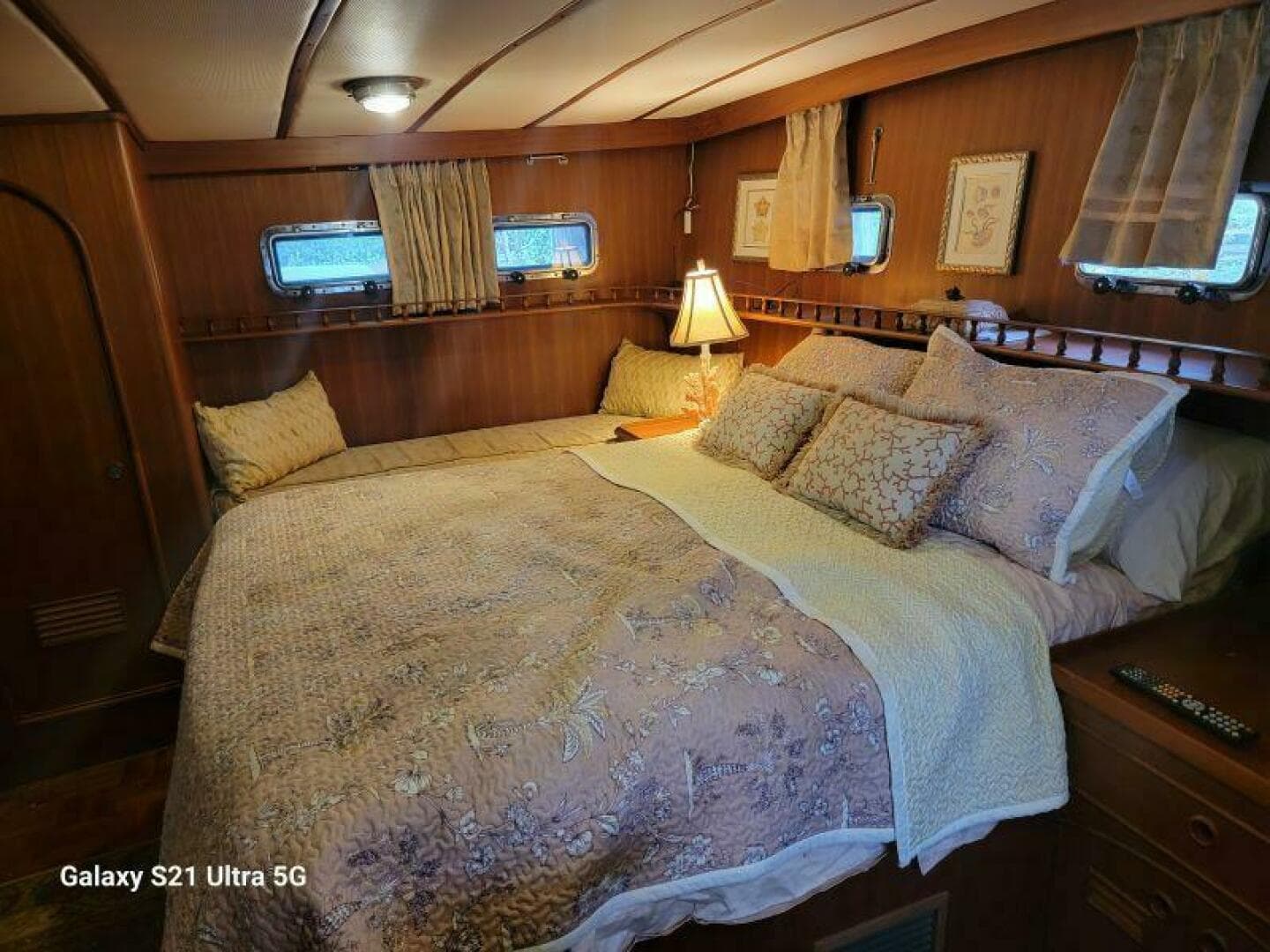 1987 Marine Trader Wide Body — photo 83