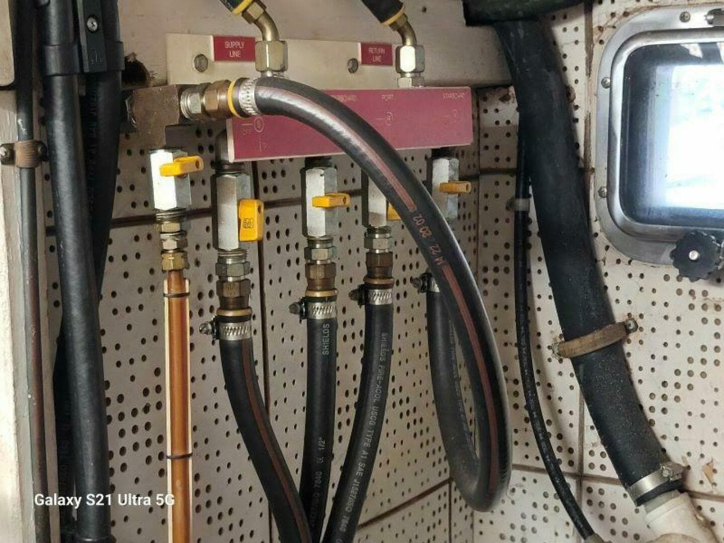 1987 Marine Trader Wide Body — photo 124