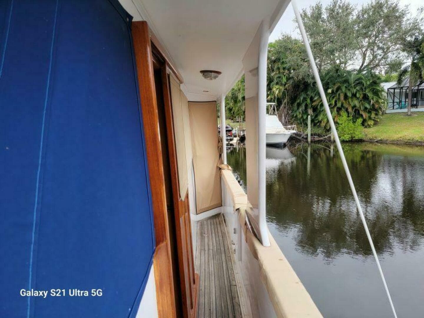 1987 Marine Trader Wide Body — photo 24