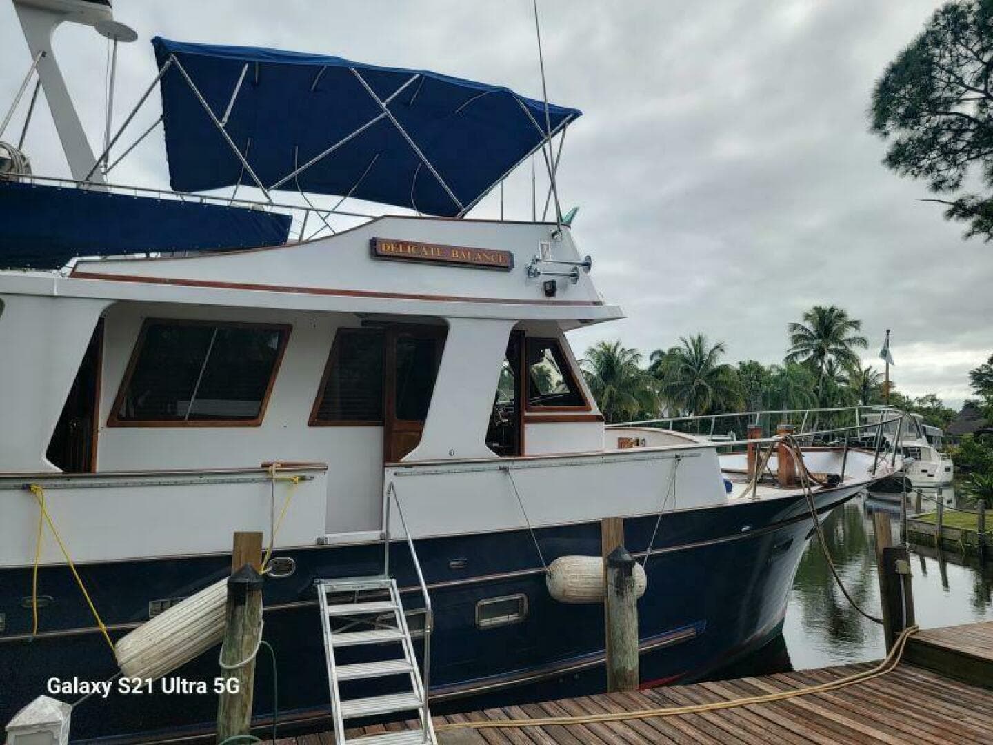 1987 Marine Trader Wide Body — photo 15