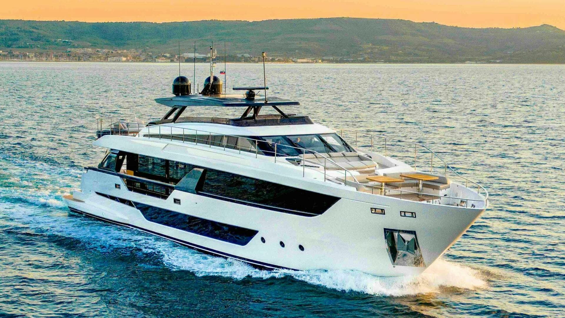 2023 Ferretti Yachts Ferretti 1000 — photo 1