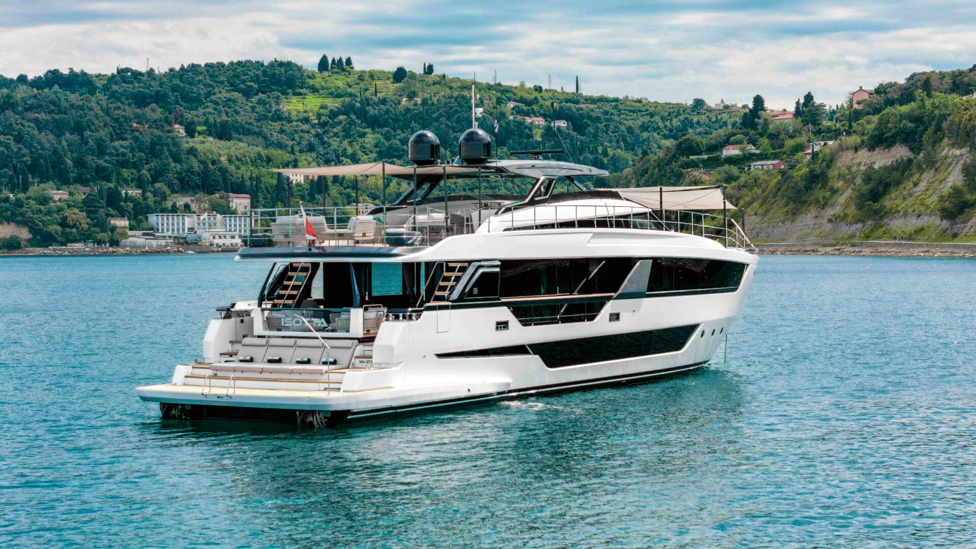 2023 Ferretti Yachts Ferretti 1000 — photo 2
