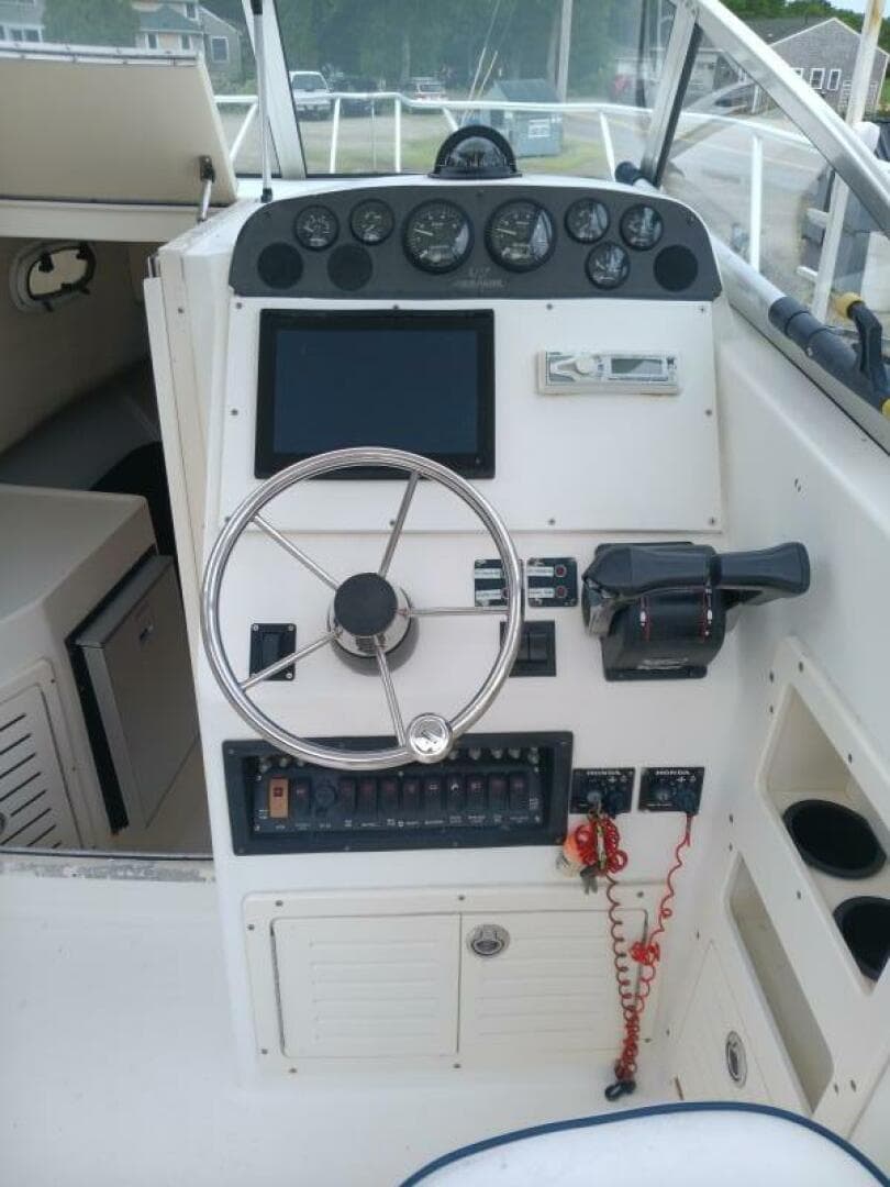 2003 Mako 252 — photo 9