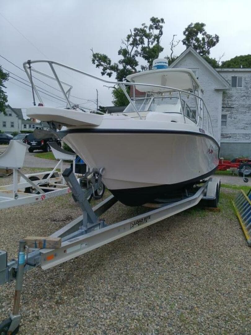 2003 Mako 252 — photo 1