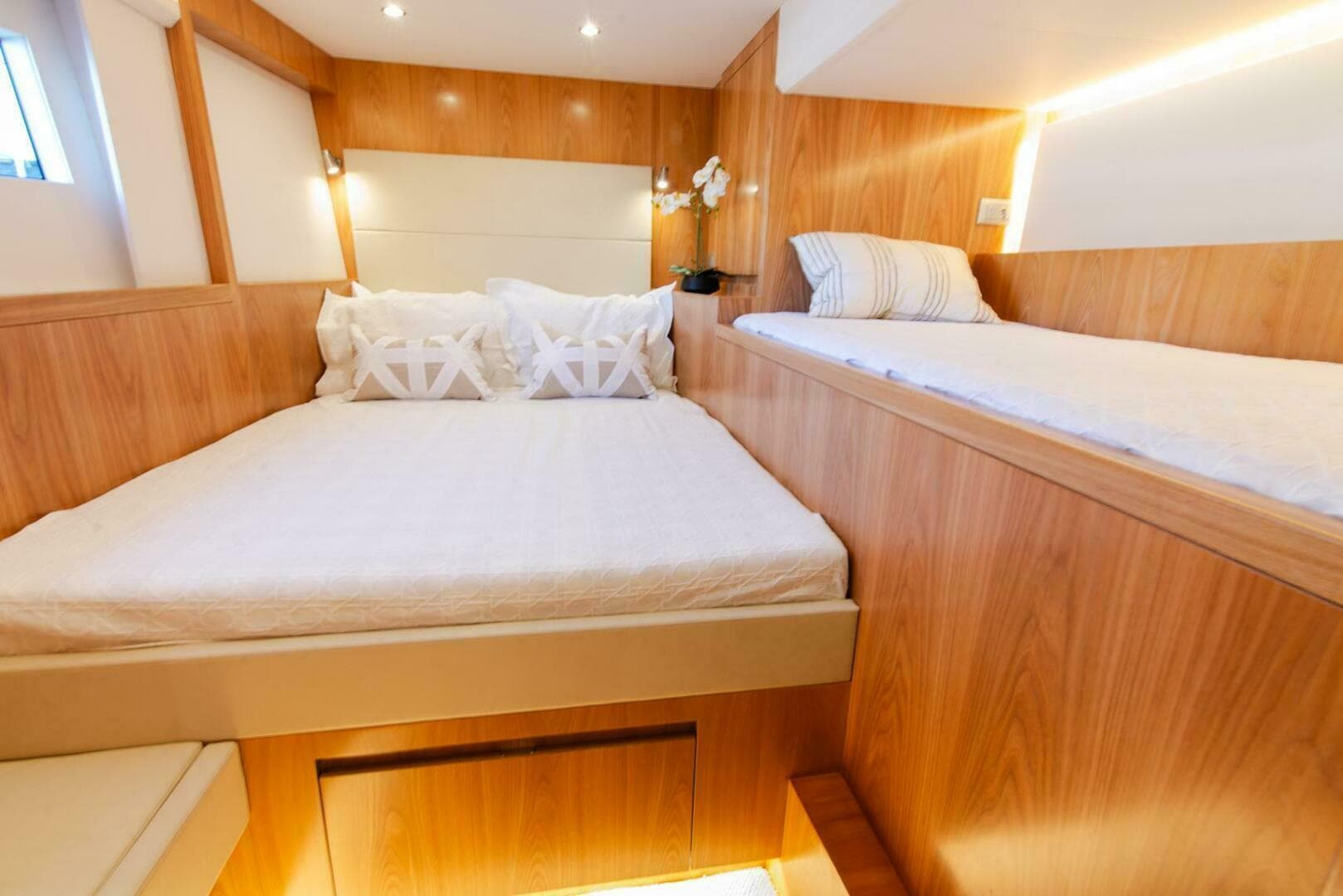 2026 Iliad Catamarans 53E — photo 23