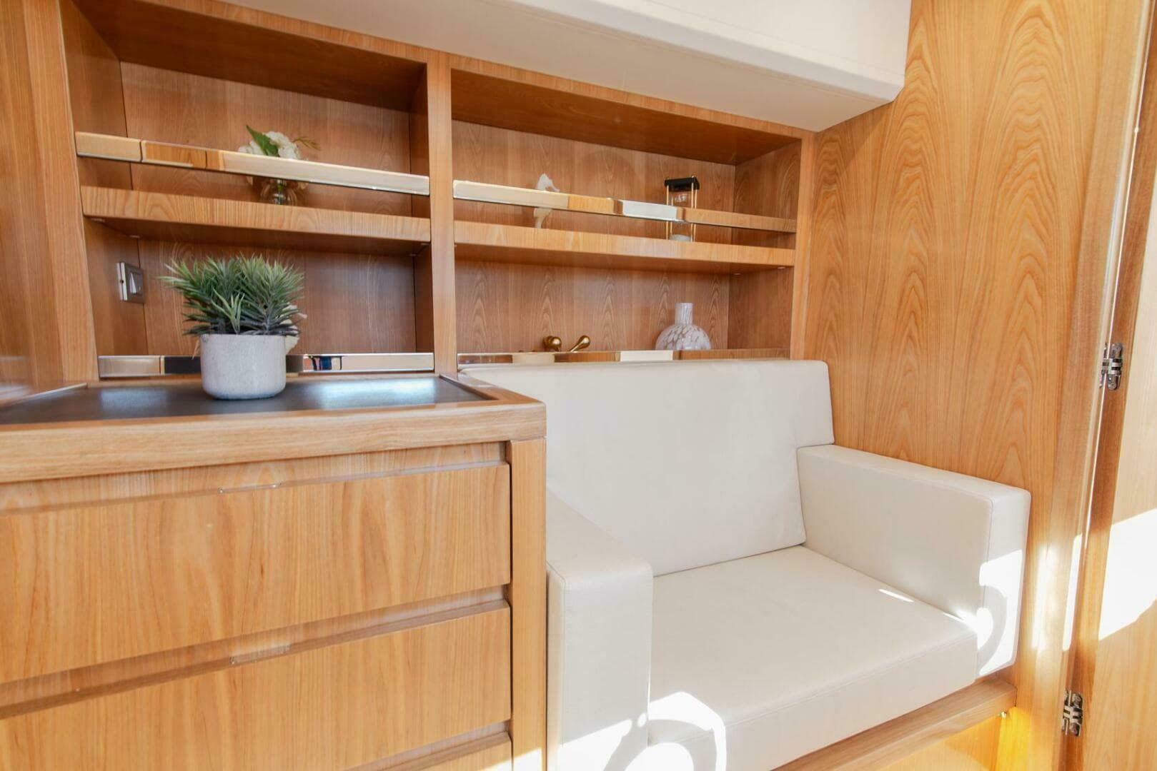 2026 Iliad Catamarans 53E — photo 9