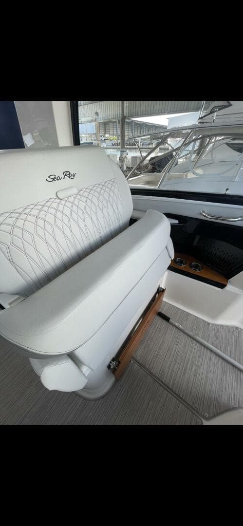 2022 Sea Ray — photo 47