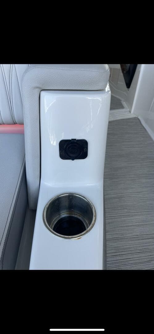 2022 Sea Ray — photo 42