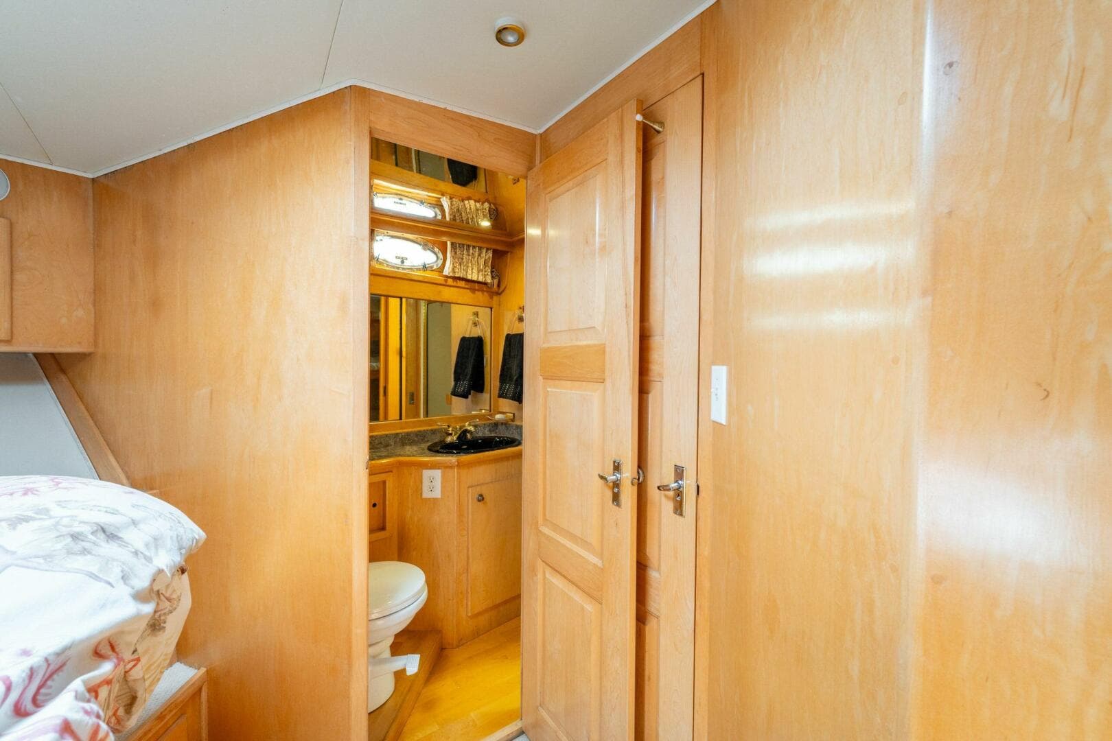 1997 Navigator Sundance 5600 — photo 89