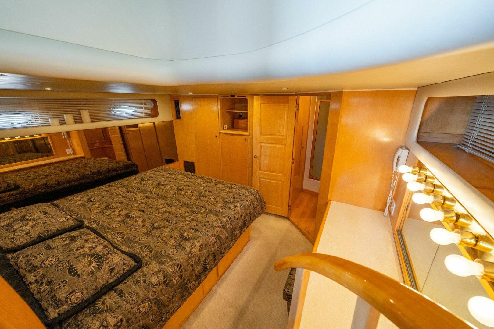 1997 Navigator Sundance 5600 — photo 102