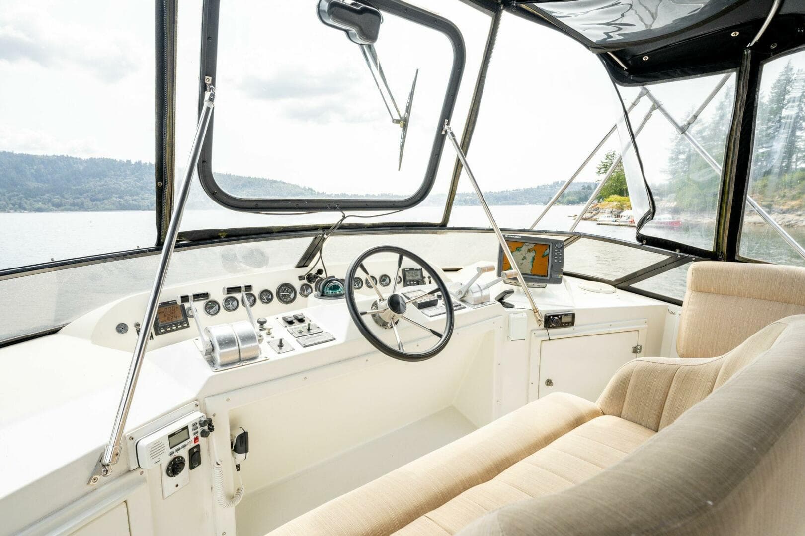 1997 Navigator Sundance 5600 — photo 50