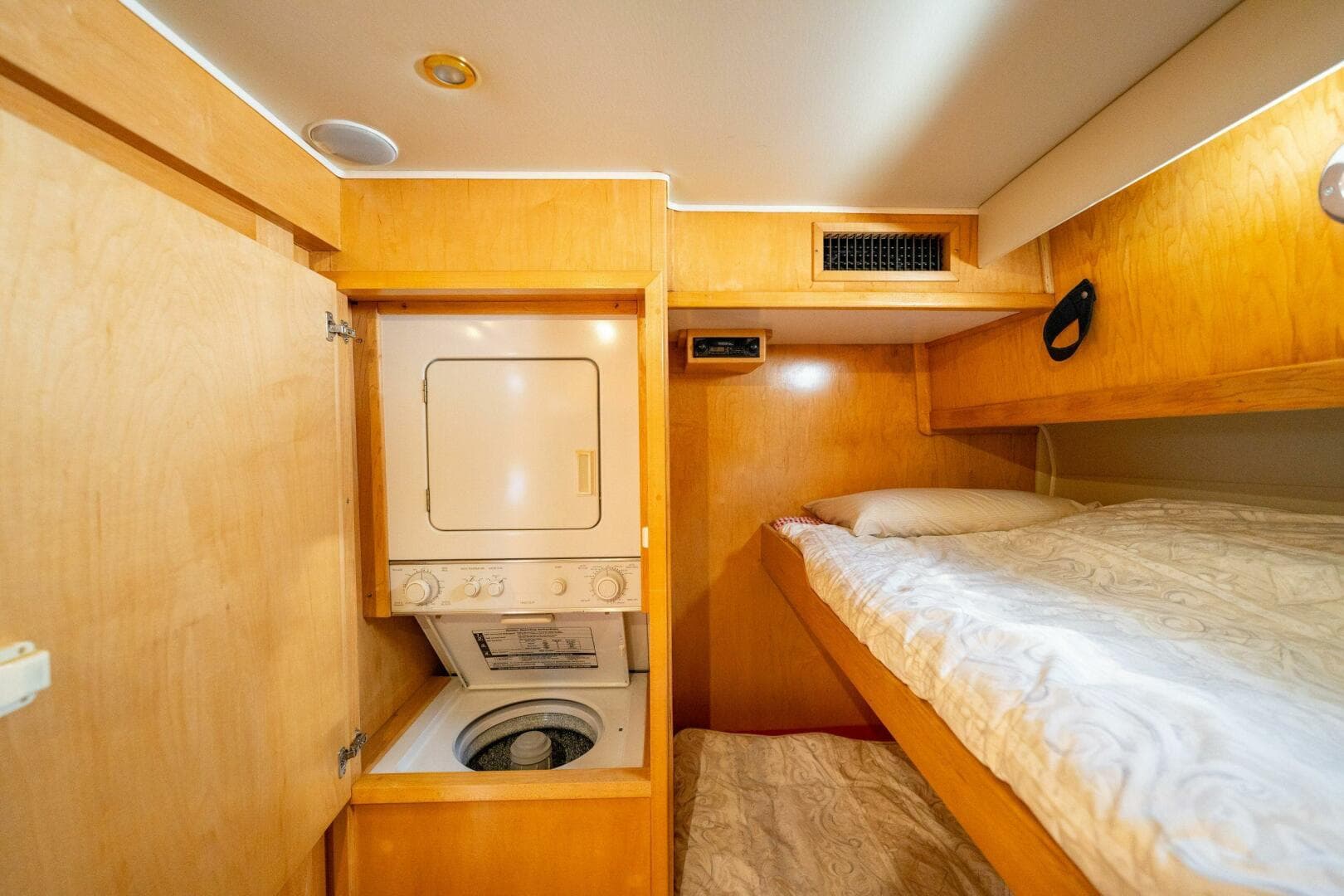 1997 Navigator Sundance 5600 — photo 81