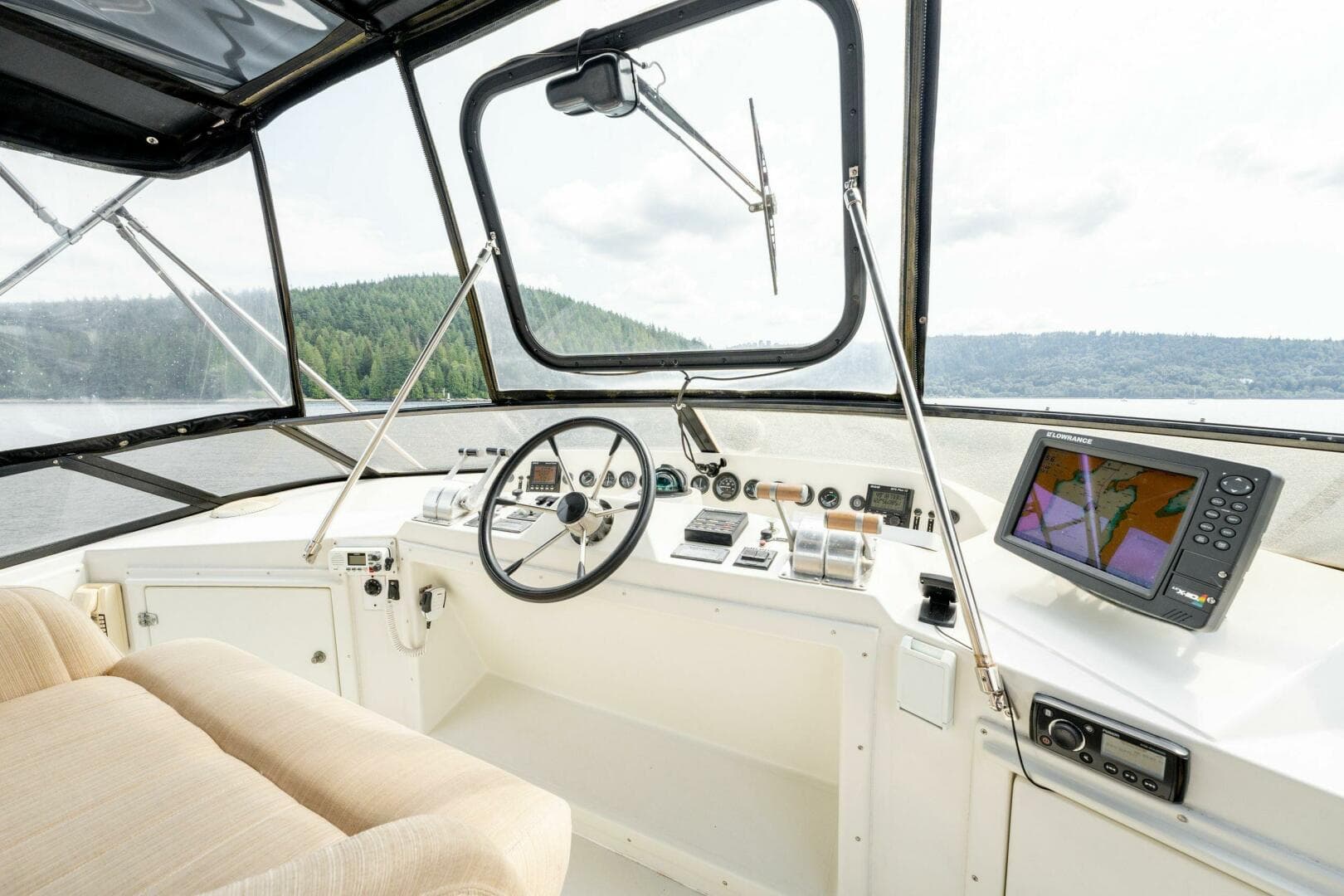 1997 Navigator Sundance 5600 — photo 52