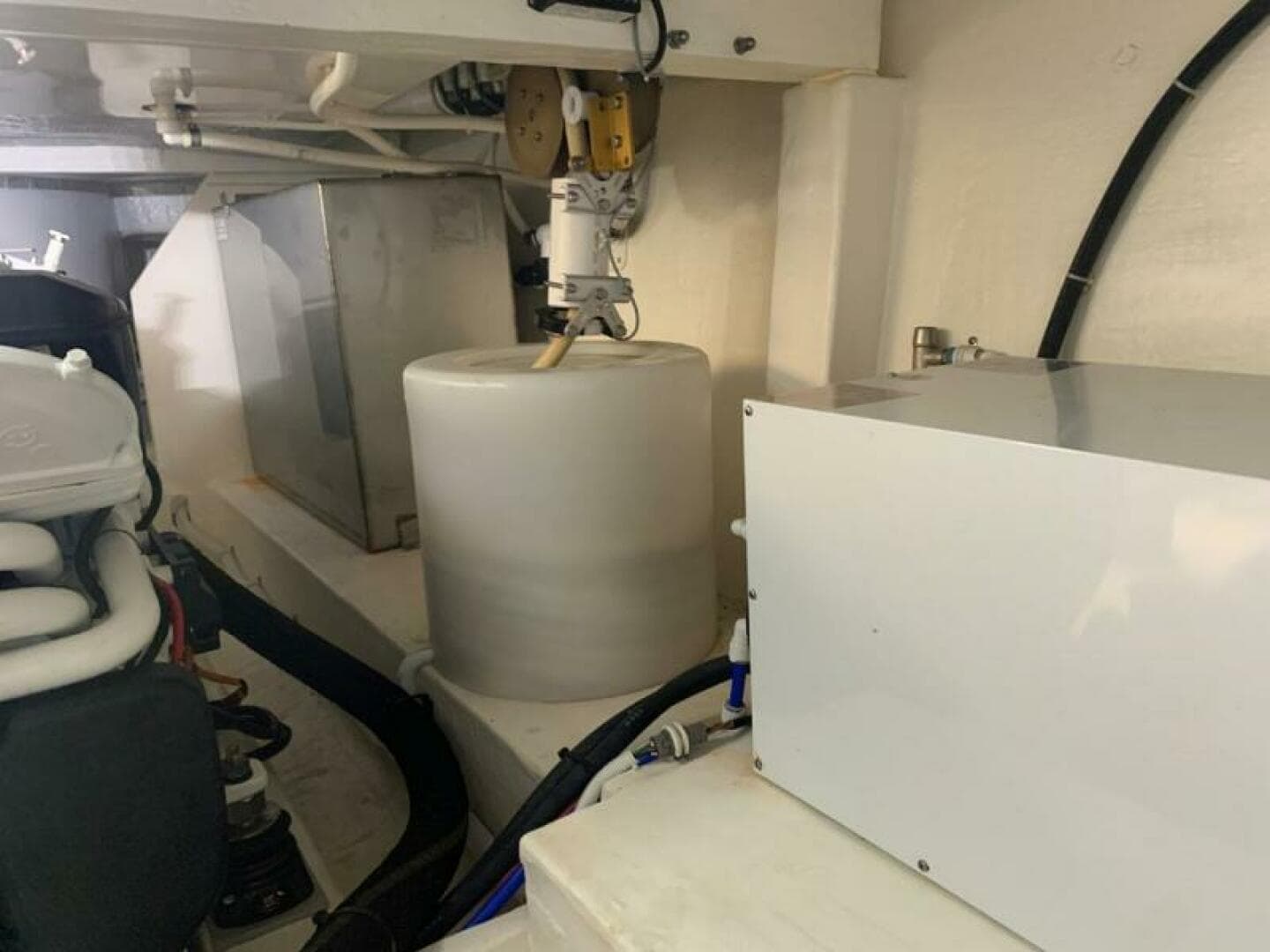 2018 Tiara Yachts 53 Coupe — photo 38