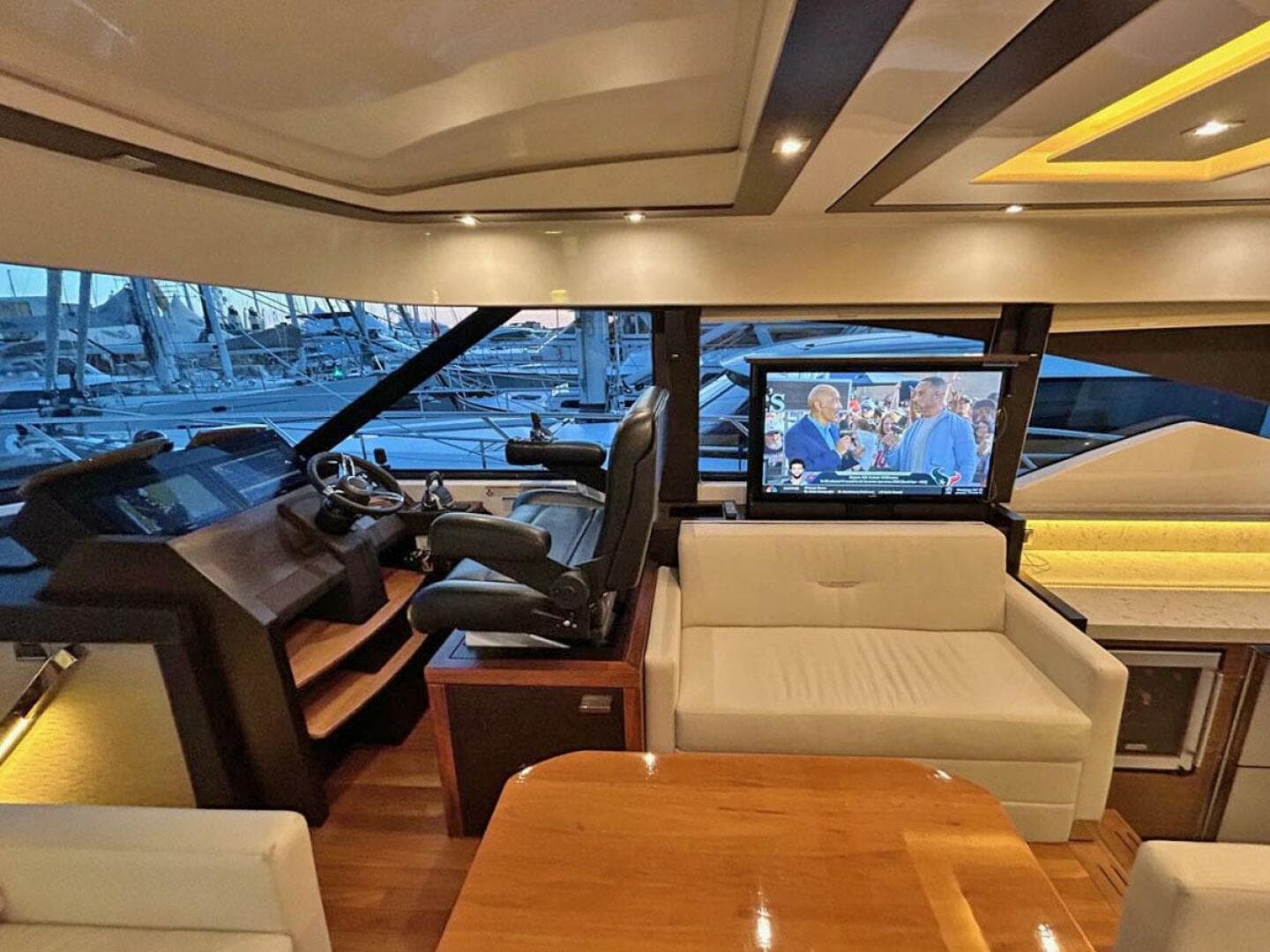 2018 Tiara Yachts 53 Coupe — photo 17