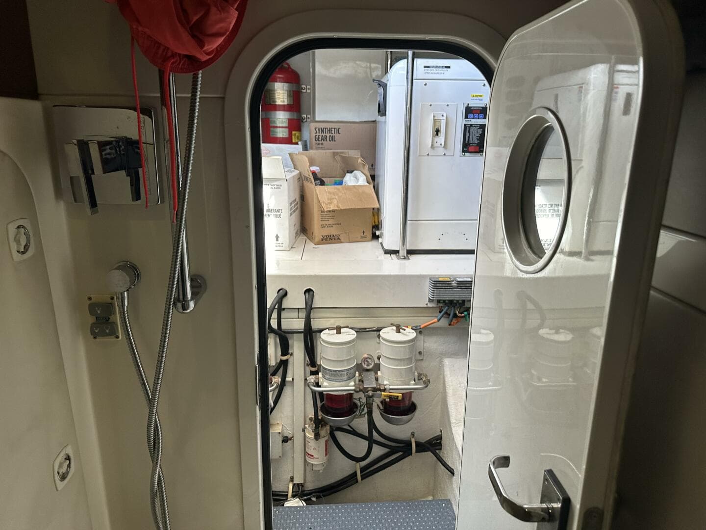 2013 Marquis 630 Sport Yacht — photo 42