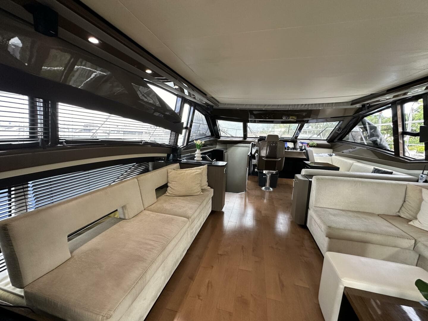 2013 Marquis 630 Sport Yacht — photo 14