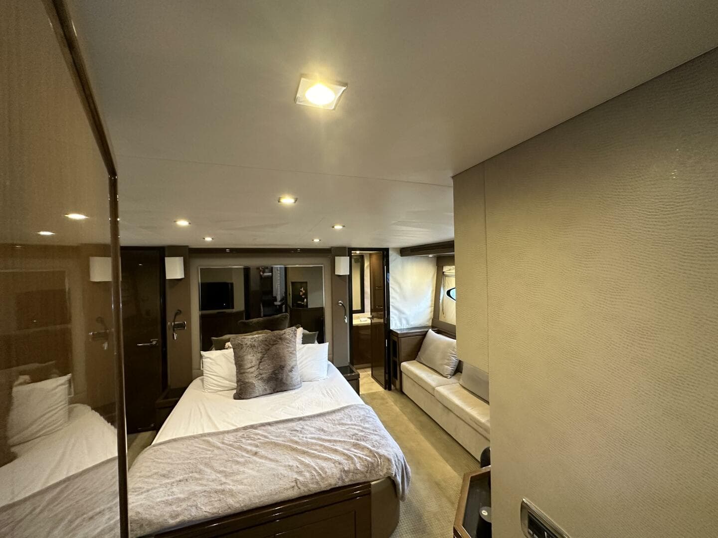 2013 Marquis 630 Sport Yacht — photo 122