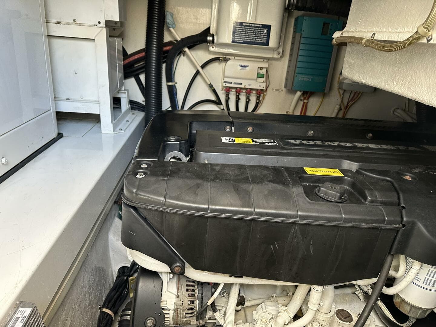 2013 Marquis 630 Sport Yacht — photo 47