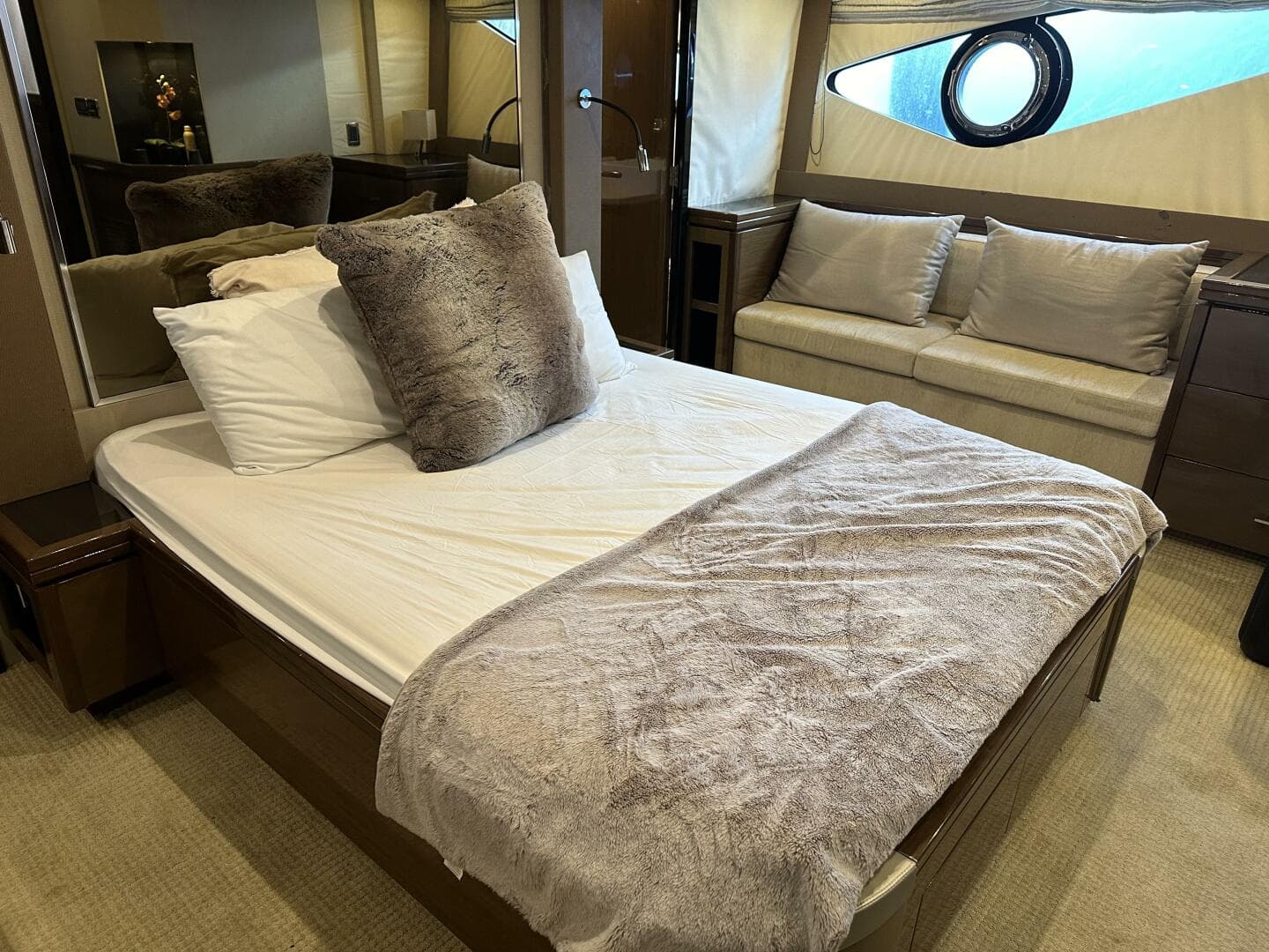 2013 Marquis 630 Sport Yacht — photo 126