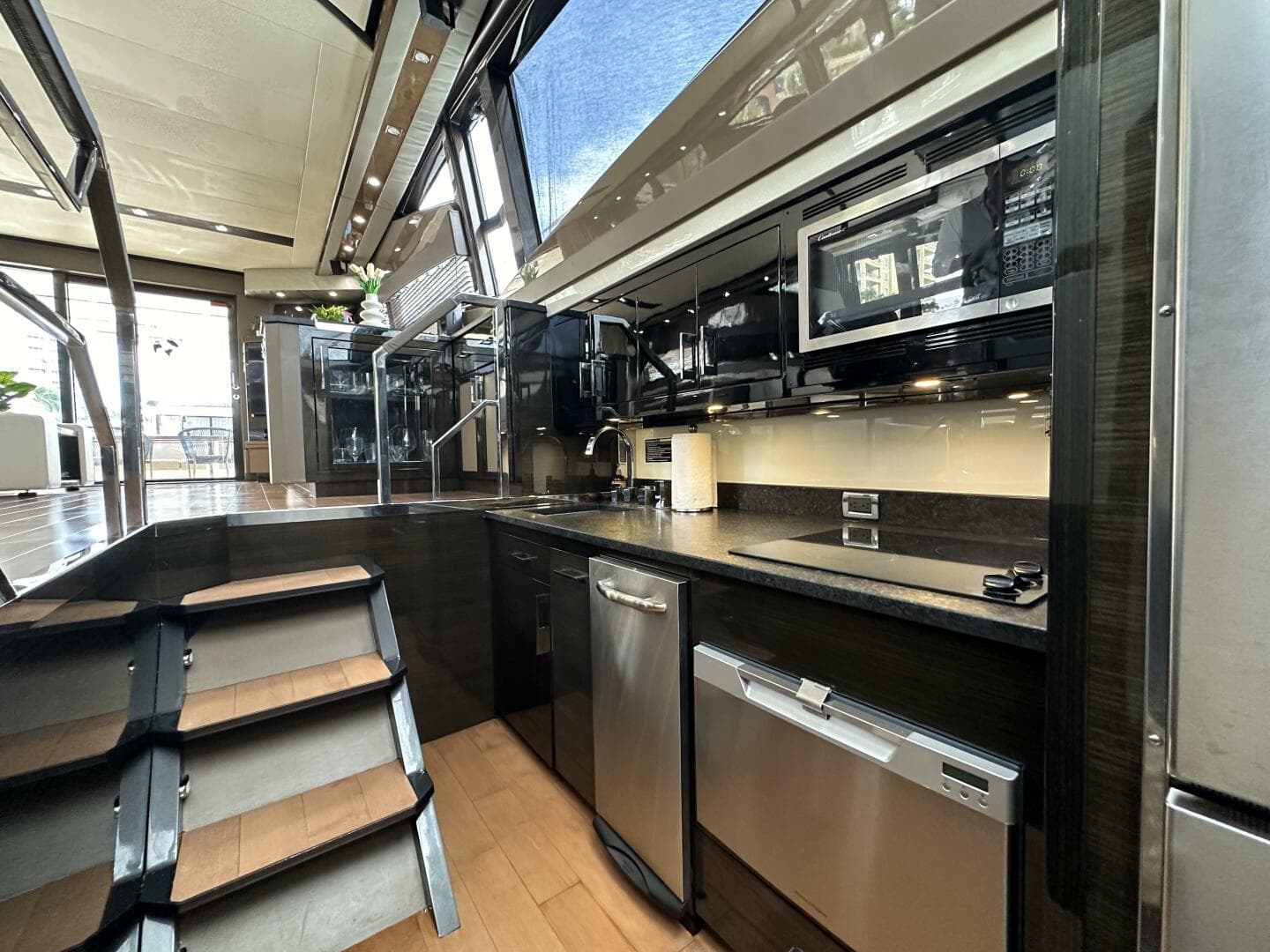 2013 Marquis 630 Sport Yacht — photo 131