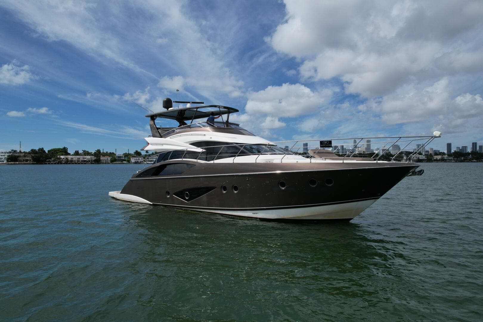 2013 Marquis 630 Sport Yacht — photo 5