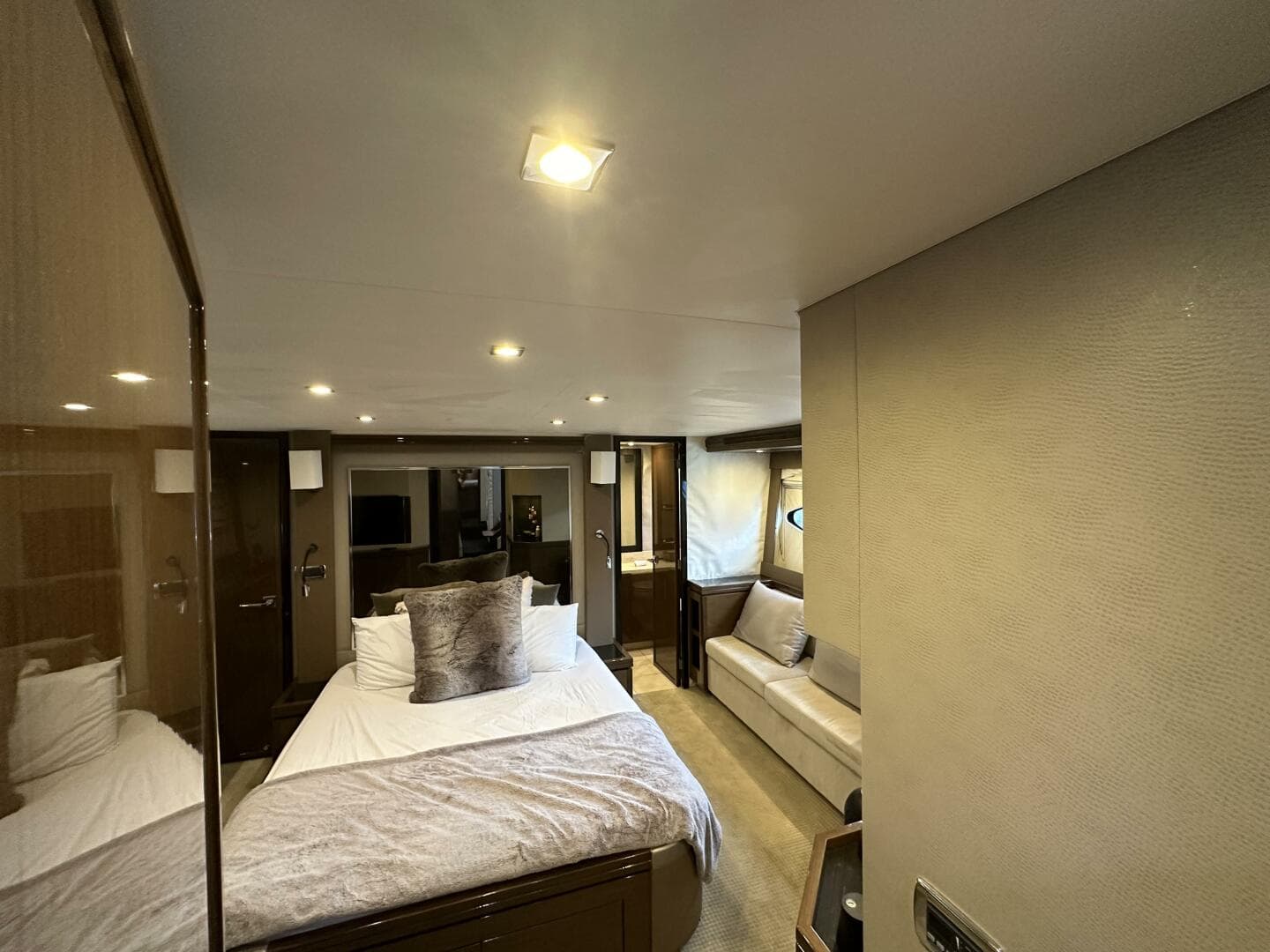 2013 Marquis 630 Sport Yacht — photo 121