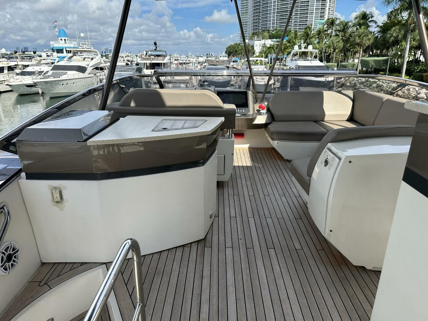 2013 Marquis 630 Sport Yacht — photo 78