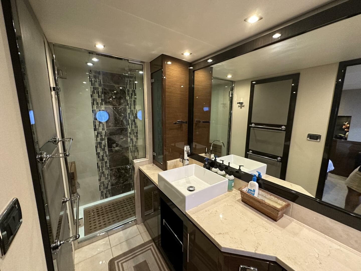 2013 Marquis 630 Sport Yacht — photo 127