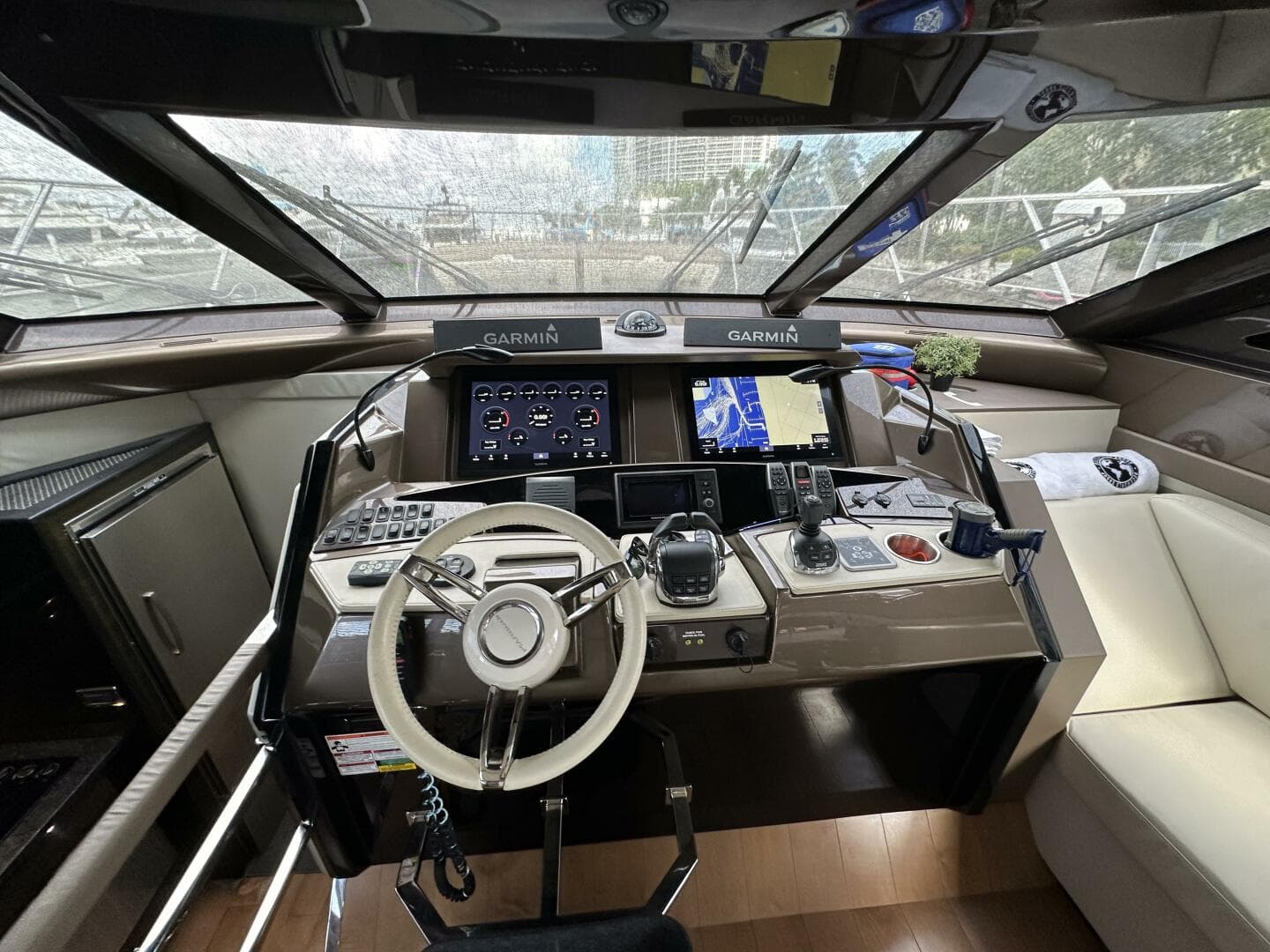 2013 Marquis 630 Sport Yacht — photo 26