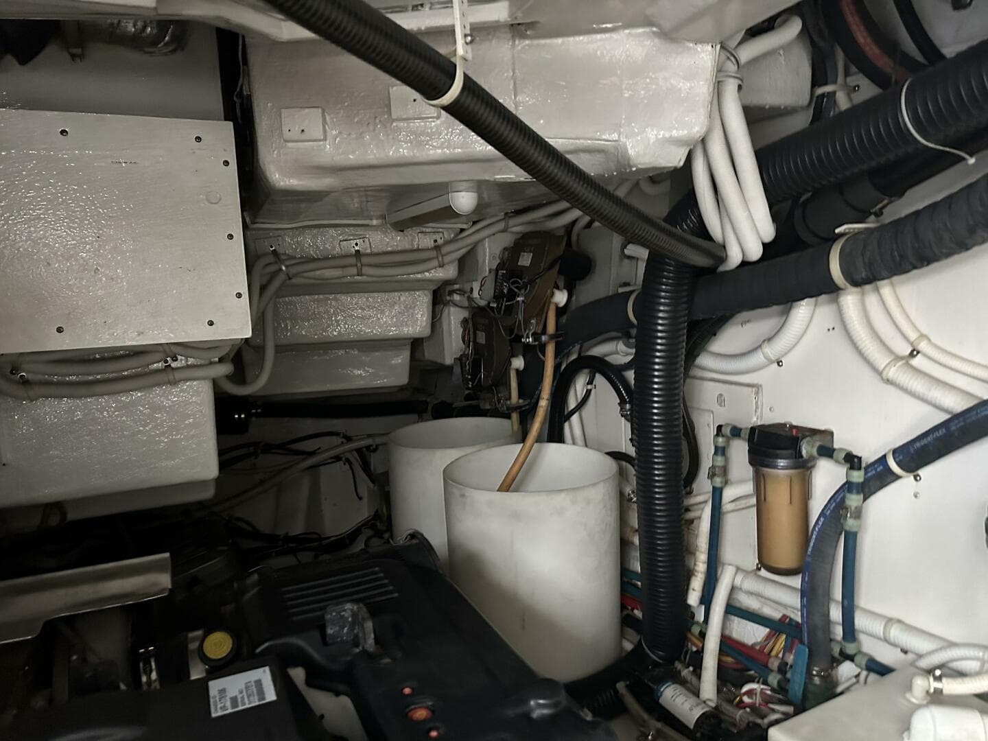 2013 Marquis 630 Sport Yacht — photo 59