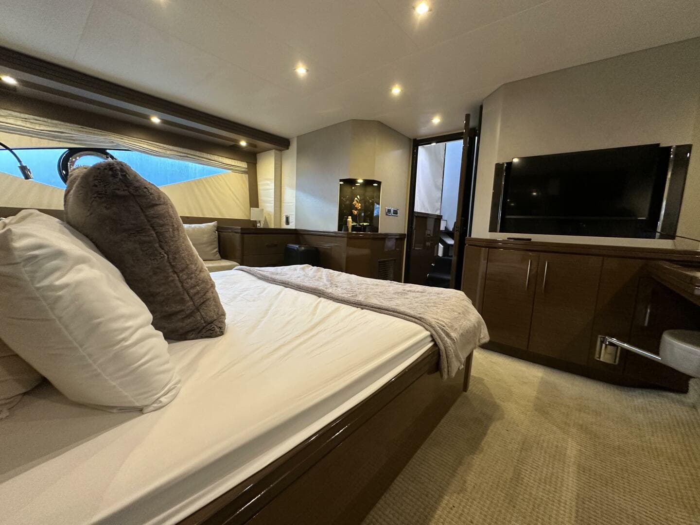 2013 Marquis 630 Sport Yacht — photo 118