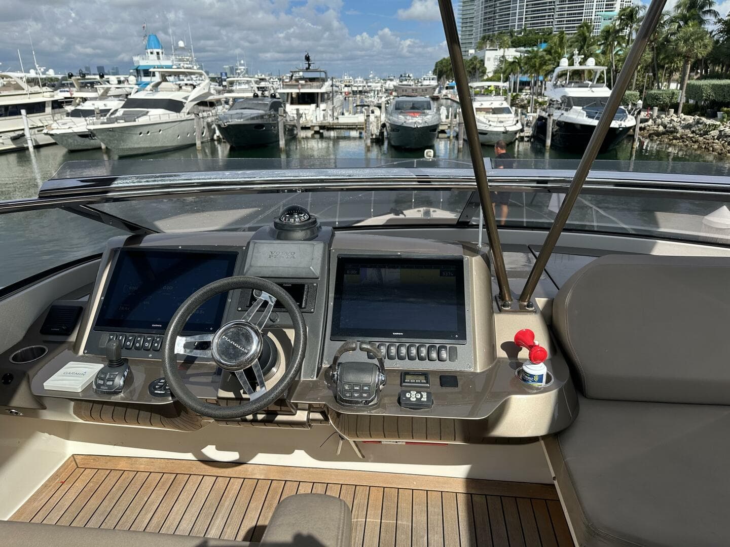 2013 Marquis 630 Sport Yacht — photo 82