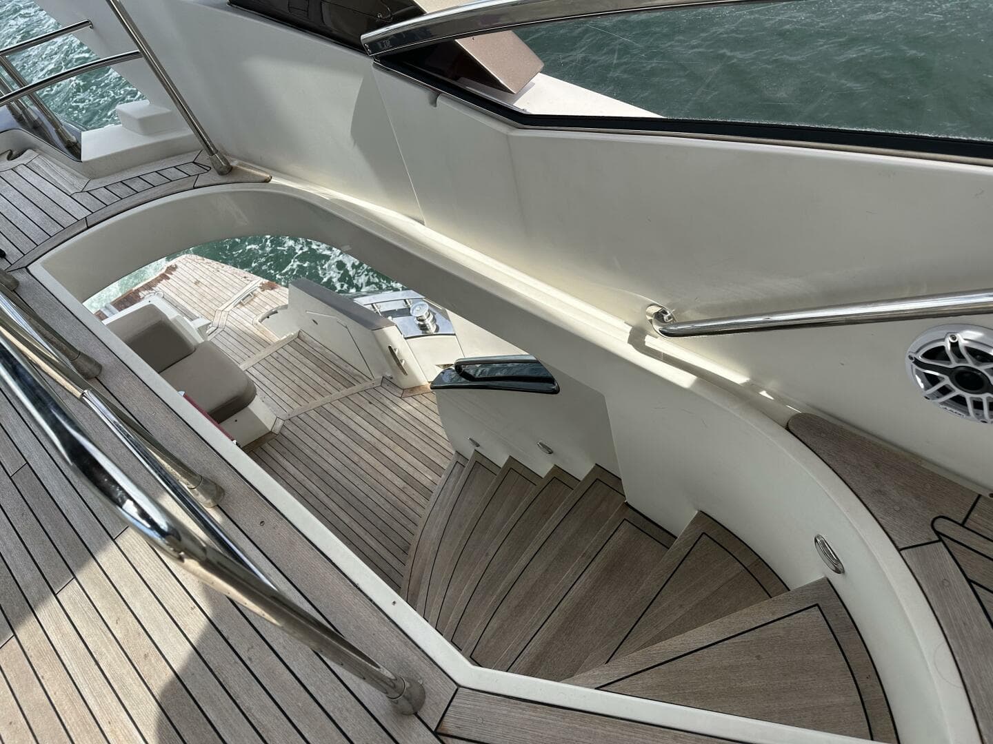 2013 Marquis 630 Sport Yacht — photo 98