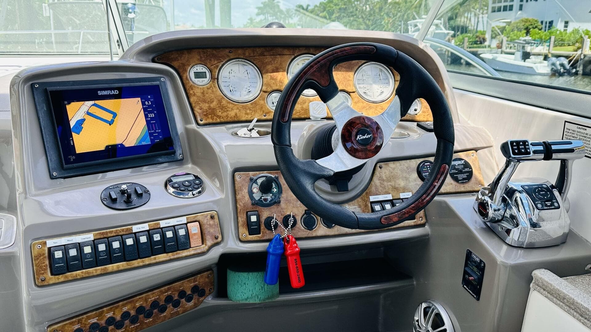 2007 Rinker 350 Express Cruiser — photo 5