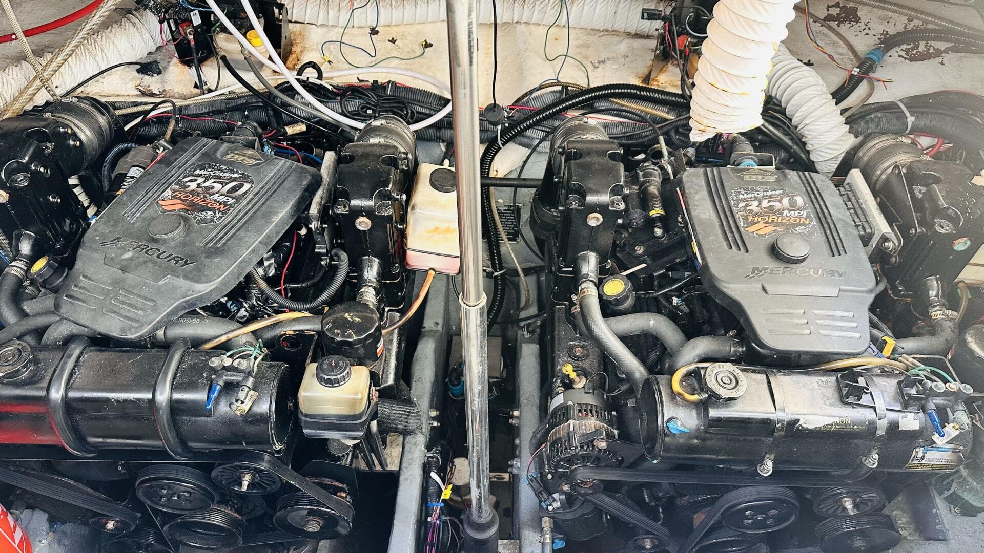 2007 Rinker 350 Express Cruiser — photo 23