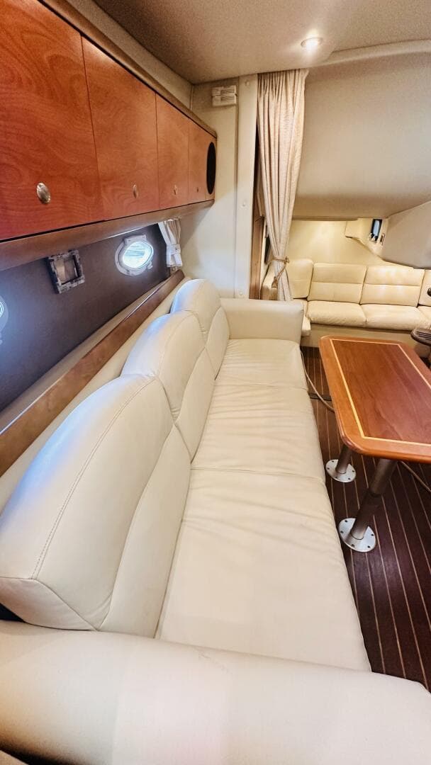 2007 Rinker 350 Express Cruiser — photo 15