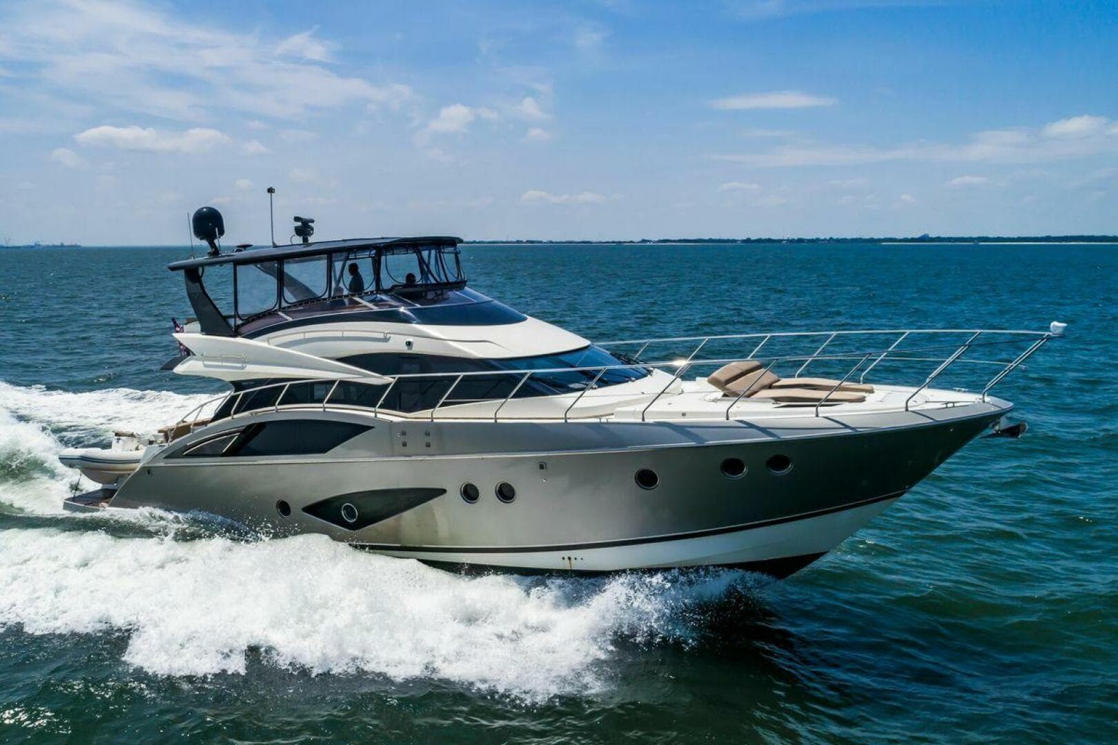 2013 Marquis 63 Sport Yacht — photo 1