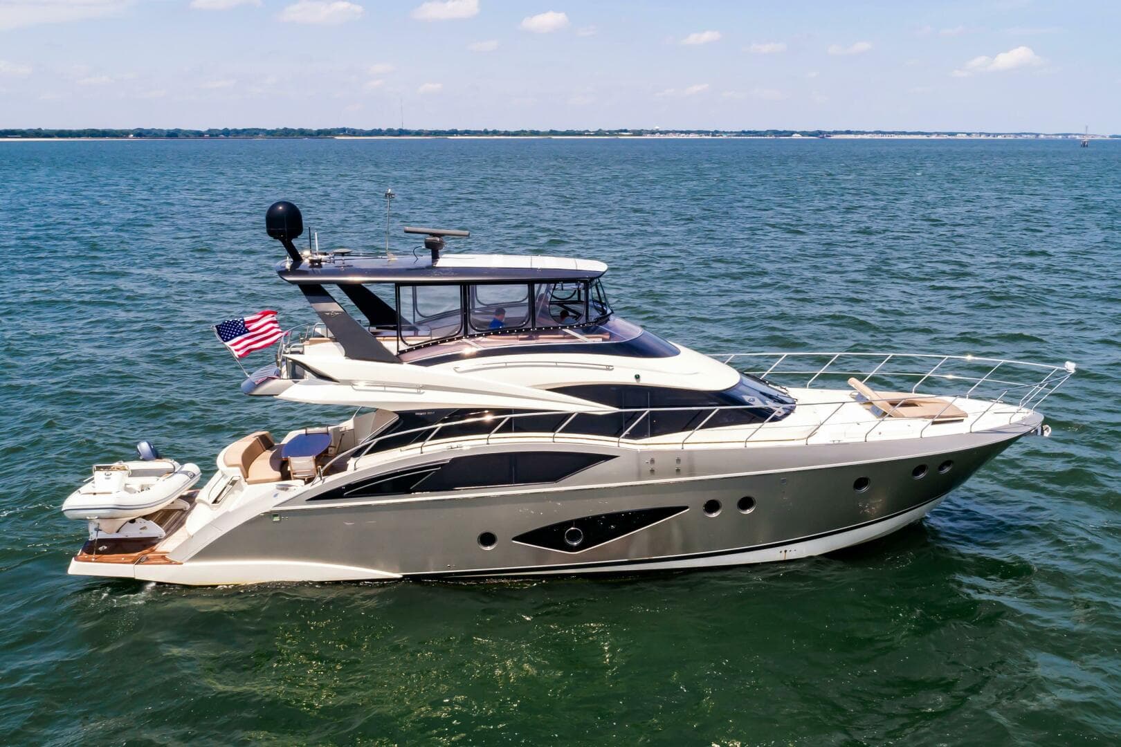 2013 Marquis 63 Sport Yacht — photo 19