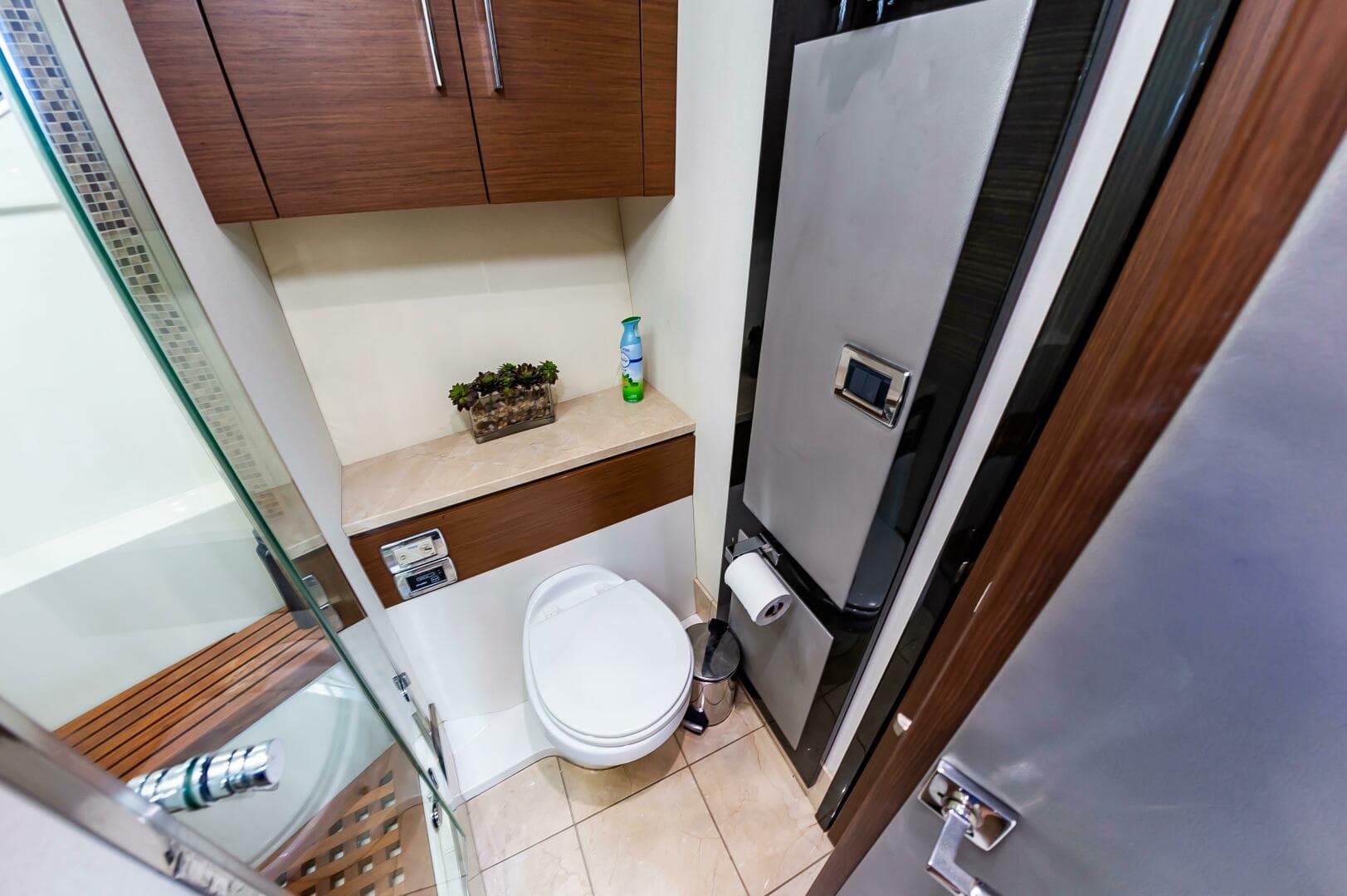 2013 Marquis 63 Sport Yacht — photo 69