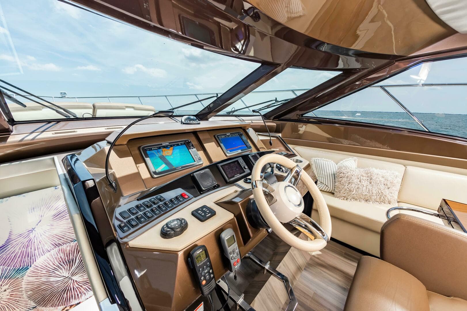 2013 Marquis 63 Sport Yacht — photo 35