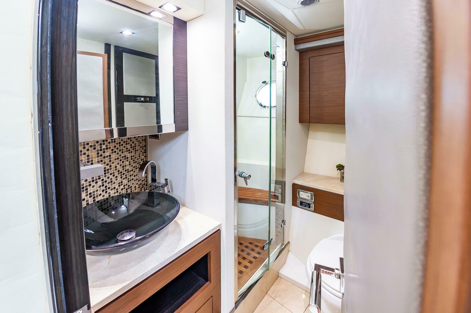 2013 Marquis 63 Sport Yacht — photo 66