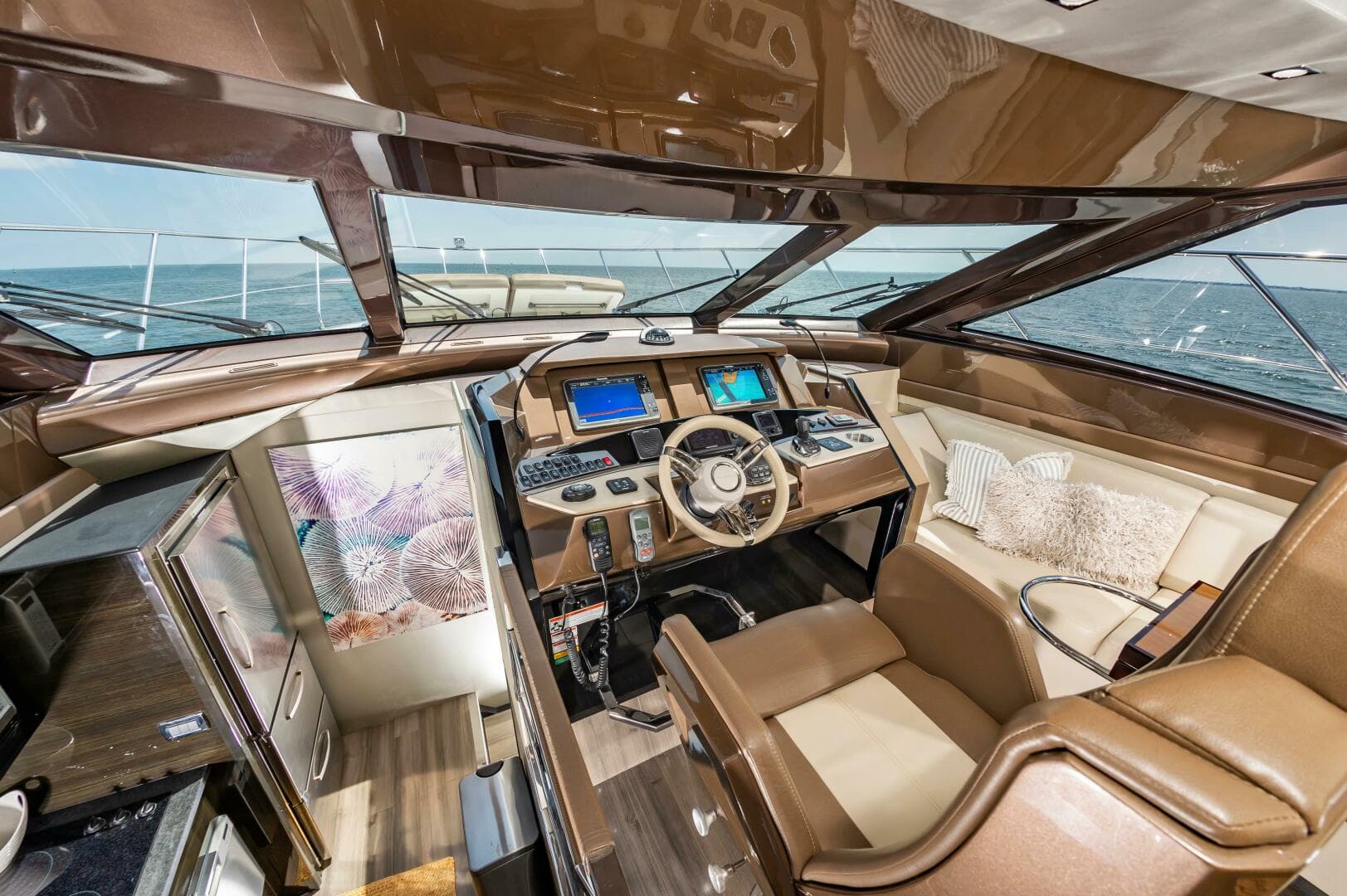 2013 Marquis 63 Sport Yacht — photo 31